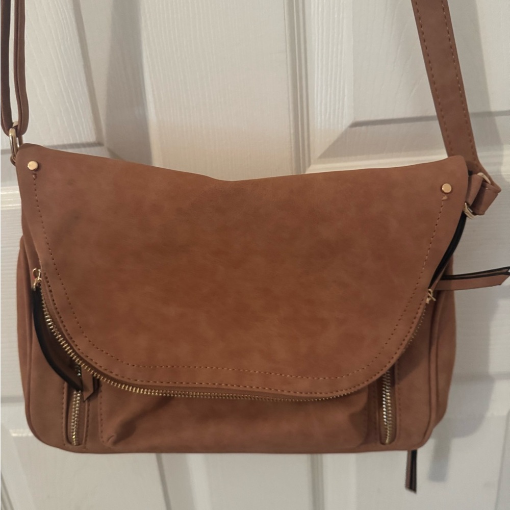 Elegant Tan Crossbody Bag